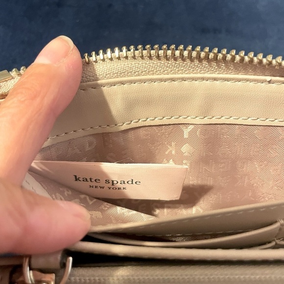 Kate Spade Bow Wallet - Picture 3 of 8